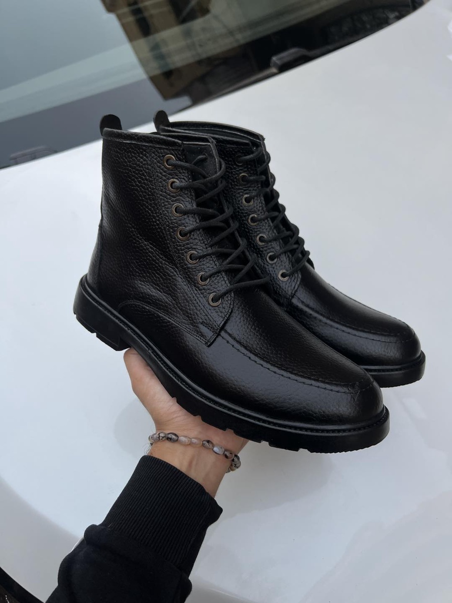 هاف بوط جلد طبيعي ونعل رابر ارتكل 900